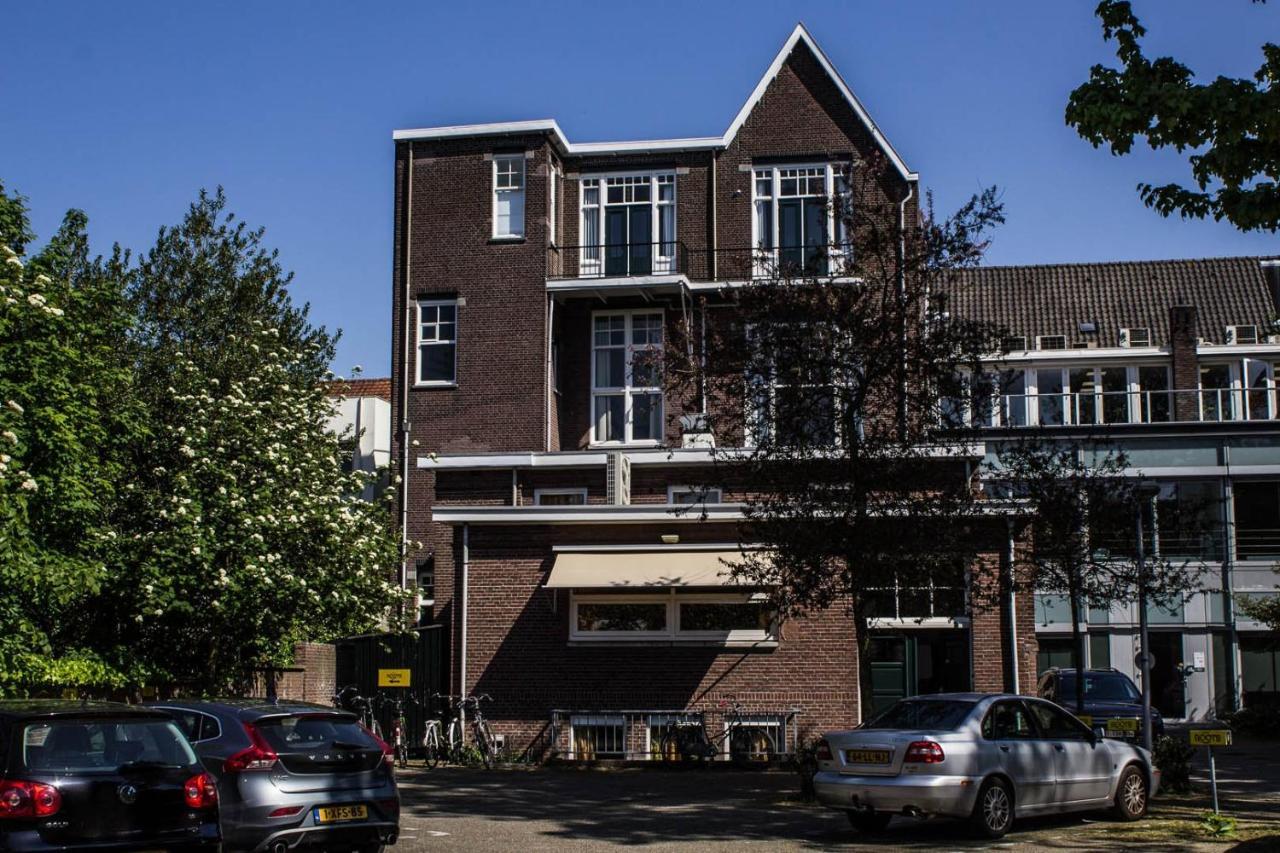 Hostel Roots Tilburg Exterior photo